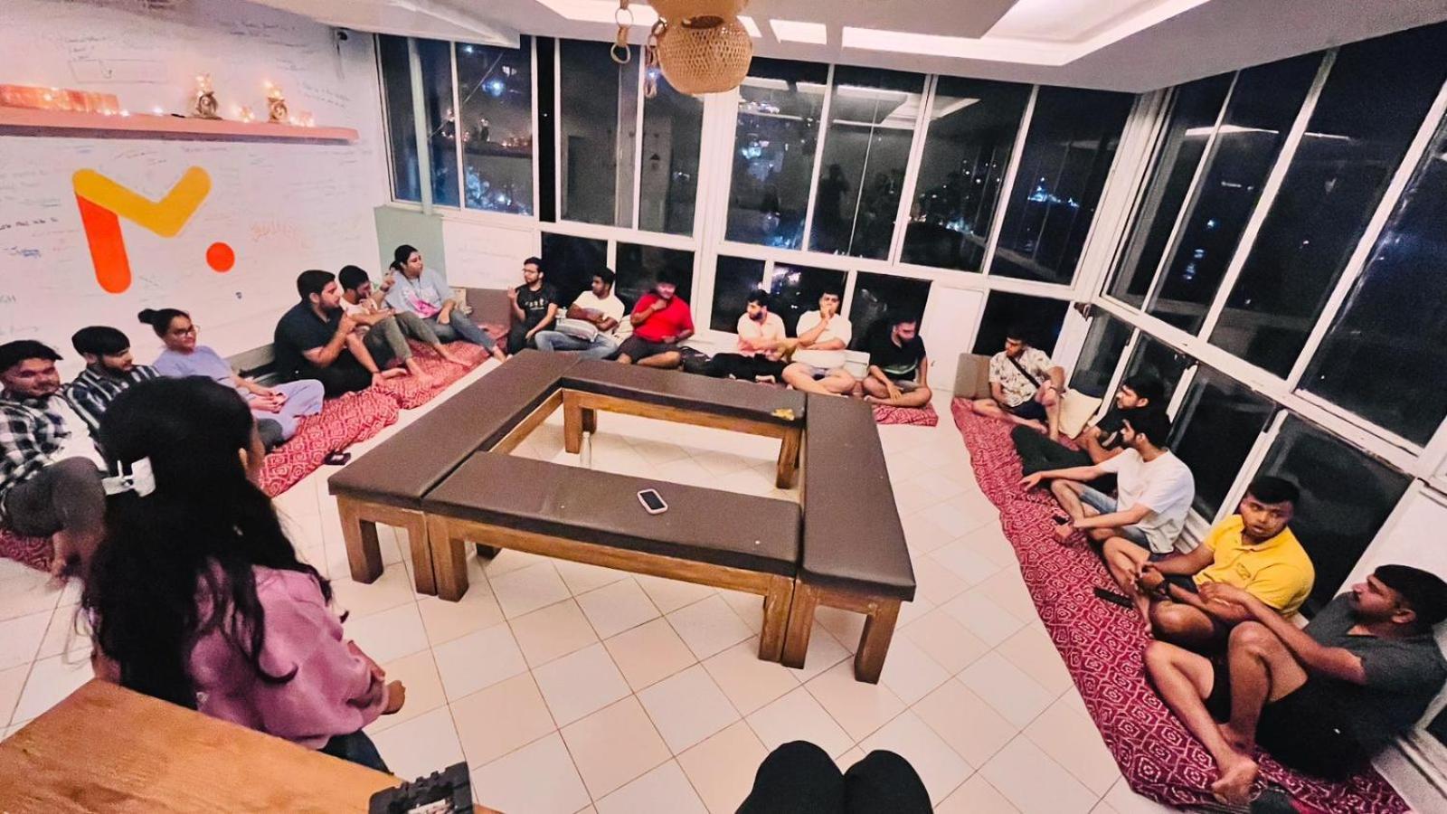 Madpackers Rishikesh Laxman Jhula Hostel Ngoại thất bức ảnh