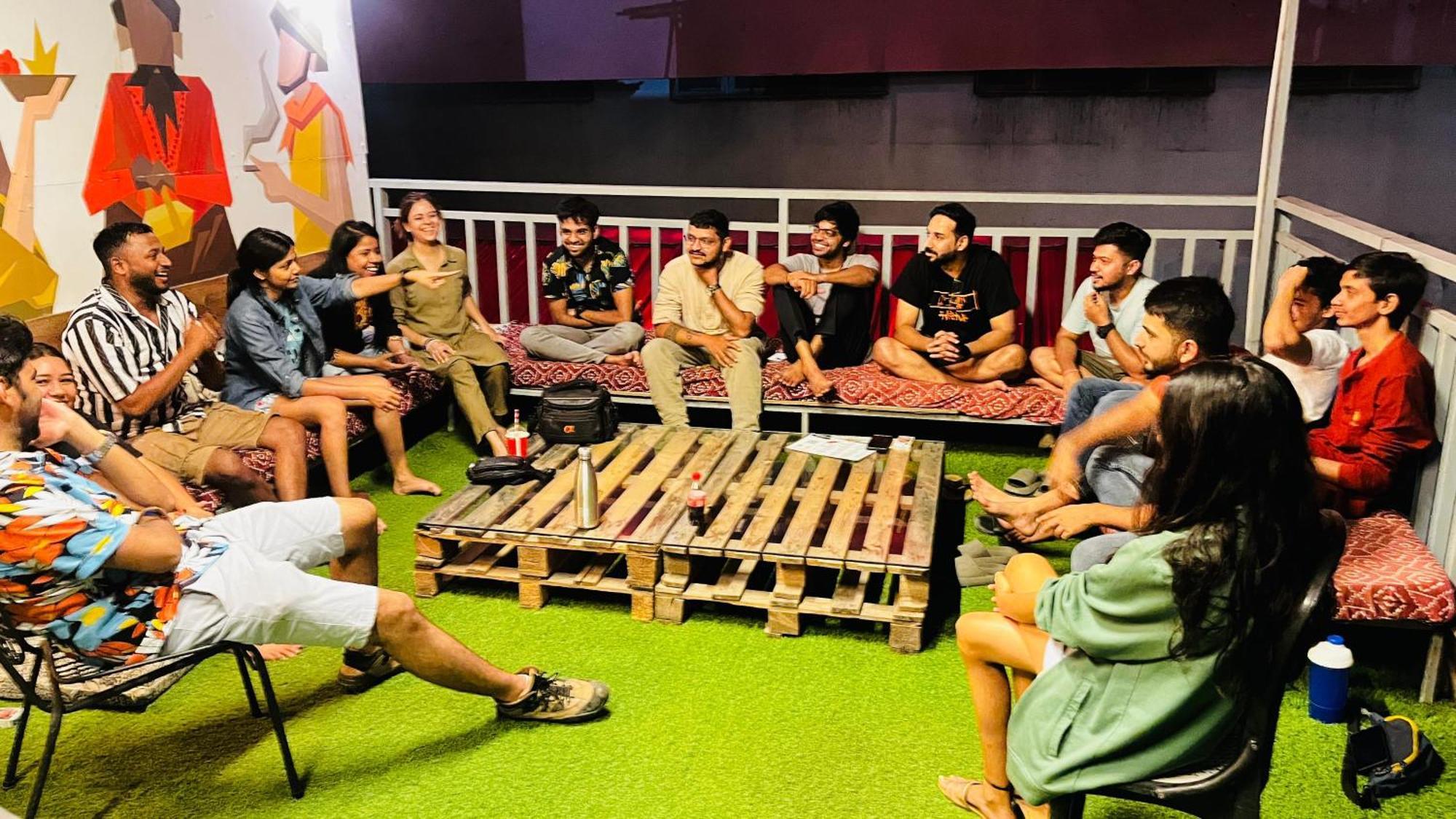 Madpackers Rishikesh Laxman Jhula Hostel Ngoại thất bức ảnh